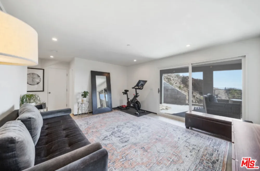 3004 Sequit Dr Malibu, CA 90265