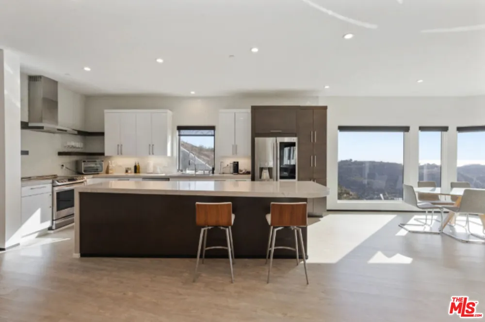 3004 Sequit Dr Malibu, CA 90265