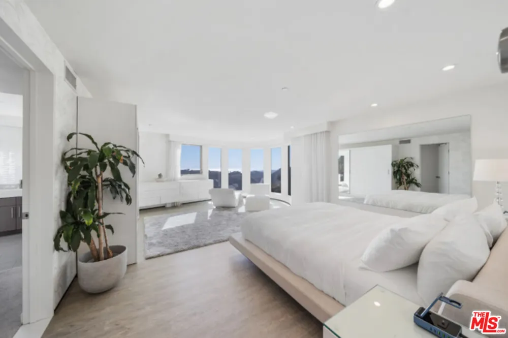 3004 Sequit Dr Malibu, CA 90265