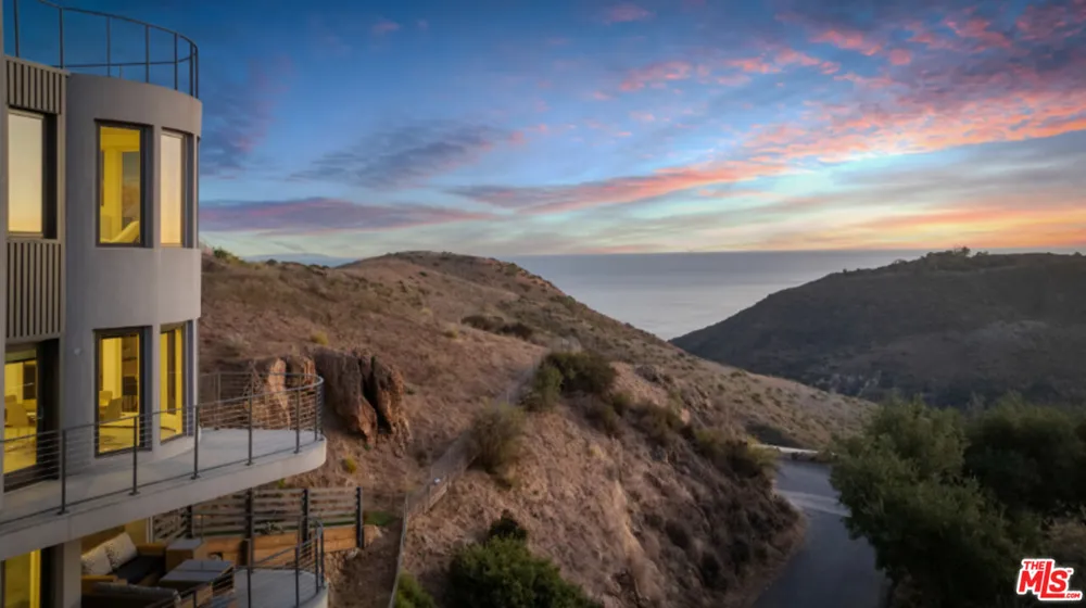 3004 Sequit Dr Malibu, CA 90265