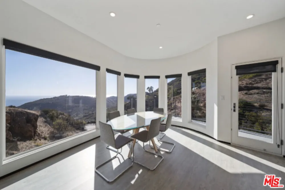 3004 Sequit Dr Malibu, CA 90265