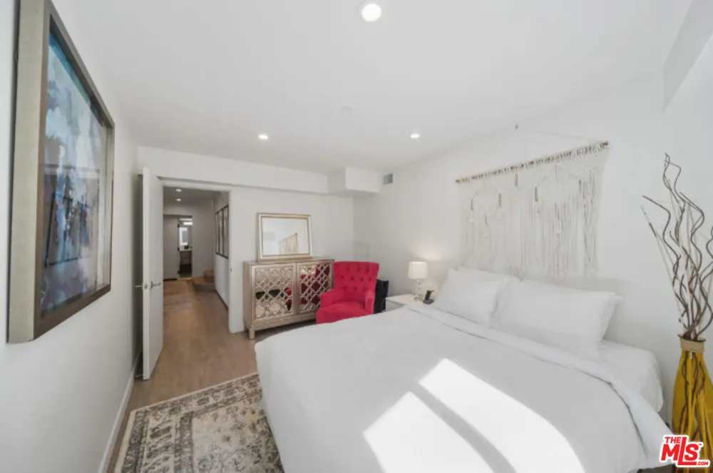 3004 Sequit Dr Malibu, CA 90265