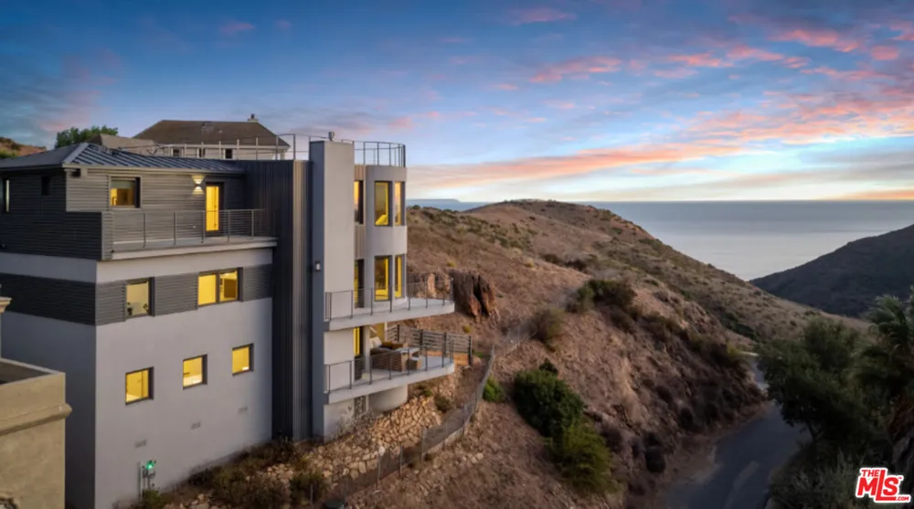 3004 Sequit Dr Malibu, CA 90265
