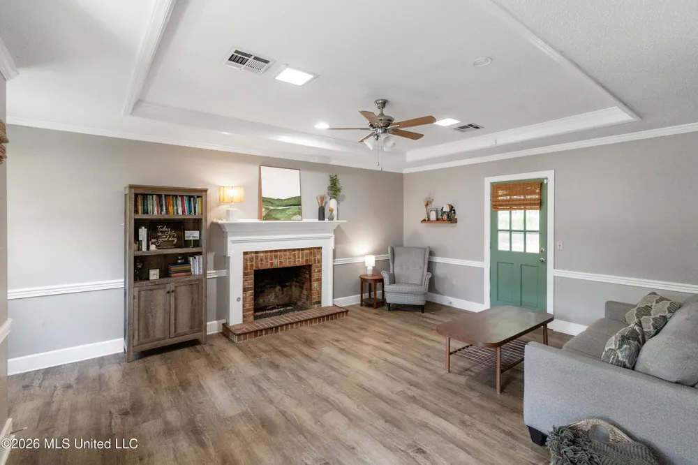 103 Lakeside Drive Brandon, MS 39047