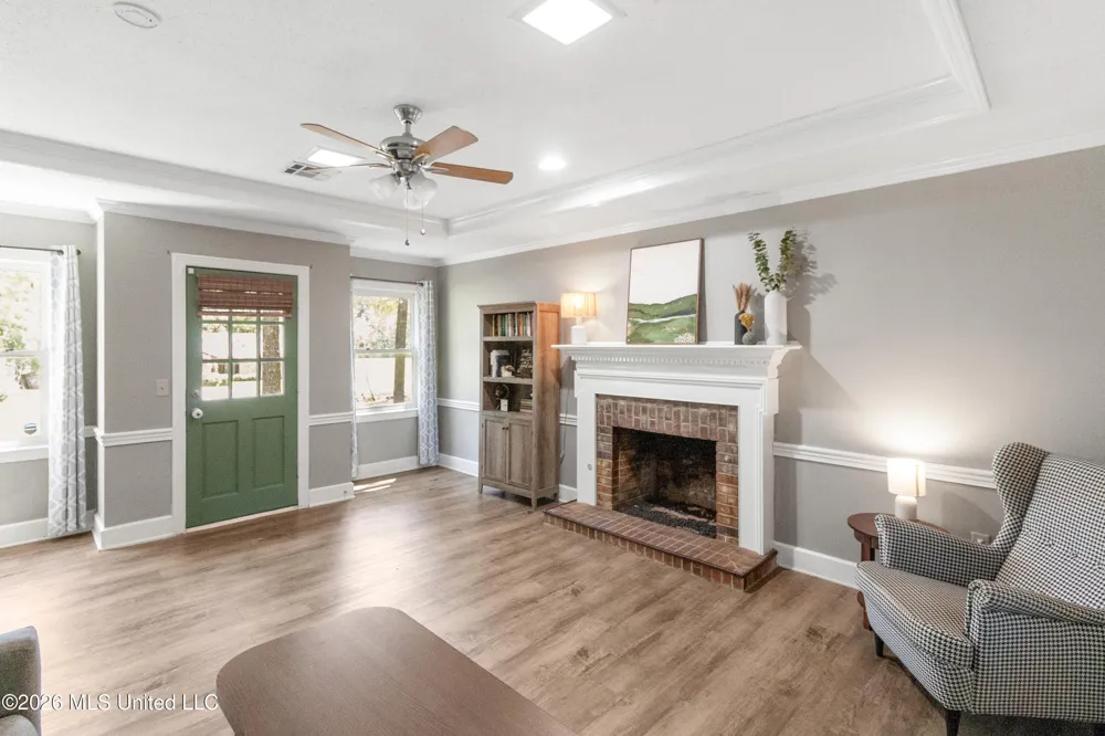 103 Lakeside Drive Brandon, MS 39047