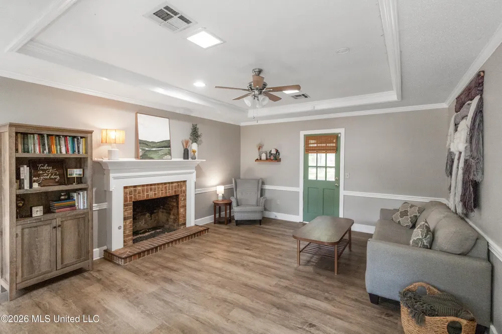 103 Lakeside Drive Brandon, MS 39047