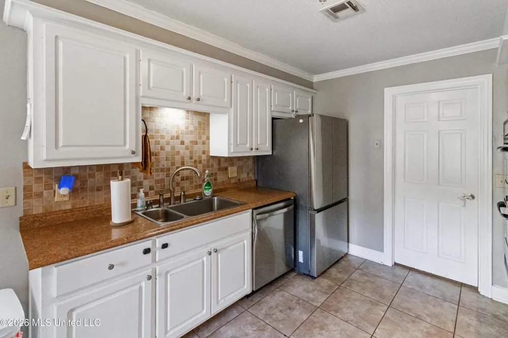 103 Lakeside Drive Brandon, MS 39047