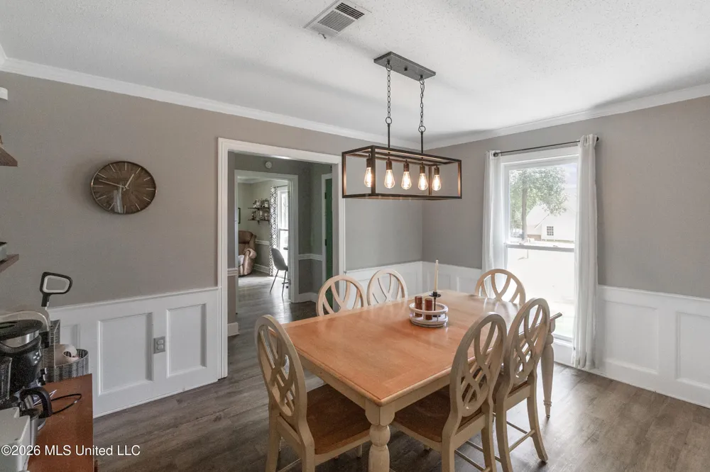103 Lakeside Drive Brandon, MS 39047