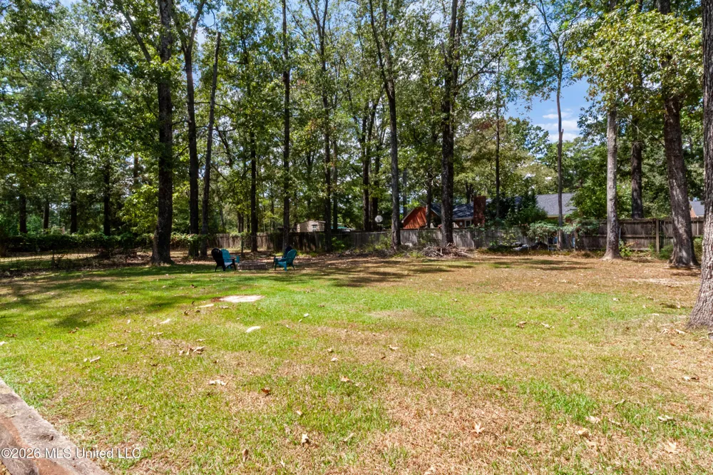 103 Lakeside Drive Brandon, MS 39047