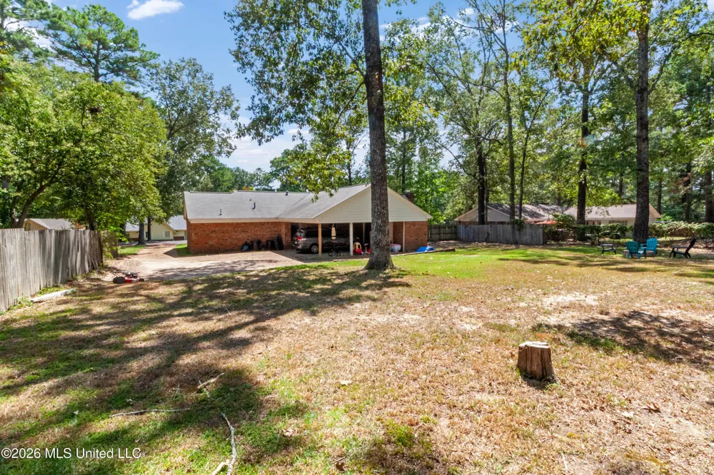103 Lakeside Drive Brandon, MS 39047
