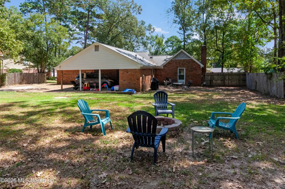 103 Lakeside Drive Brandon, MS 39047