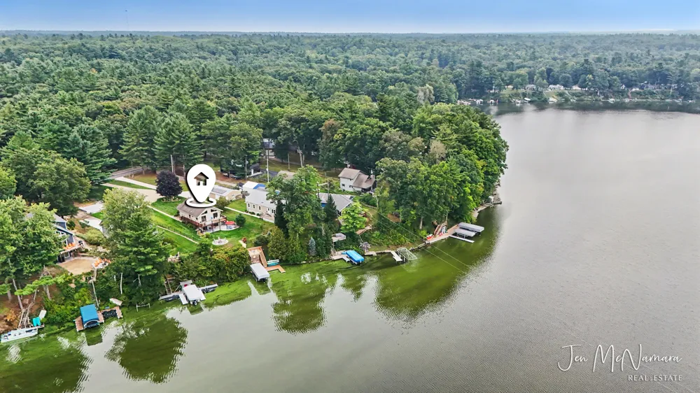 5919 S Croton Hardy Drive Newaygo, MI 49337