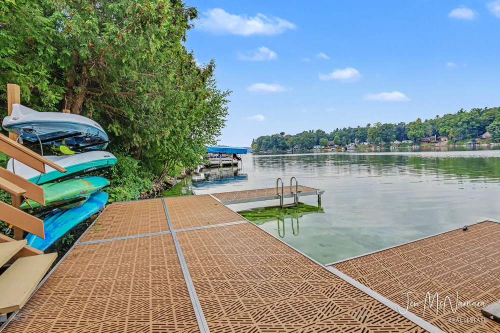 5919 S Croton Hardy Drive Newaygo, MI 49337