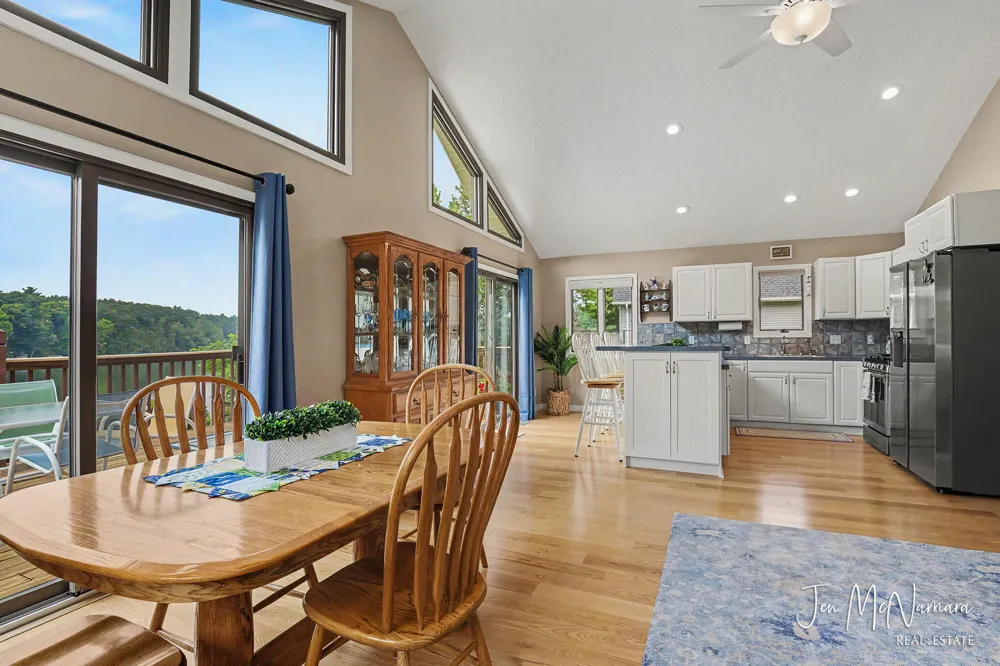 5919 S Croton Hardy Drive Newaygo, MI 49337