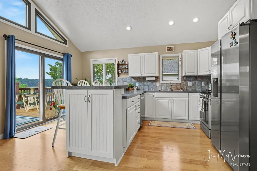 5919 S Croton Hardy Drive Newaygo, MI 49337