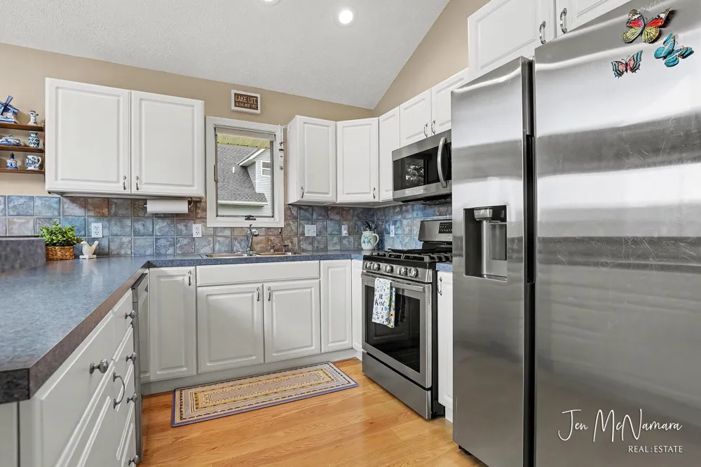 5919 S Croton Hardy Drive Newaygo, MI 49337