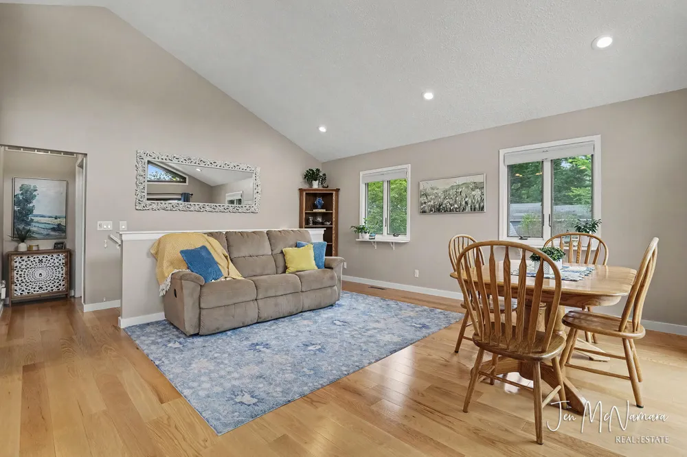 5919 S Croton Hardy Drive Newaygo, MI 49337