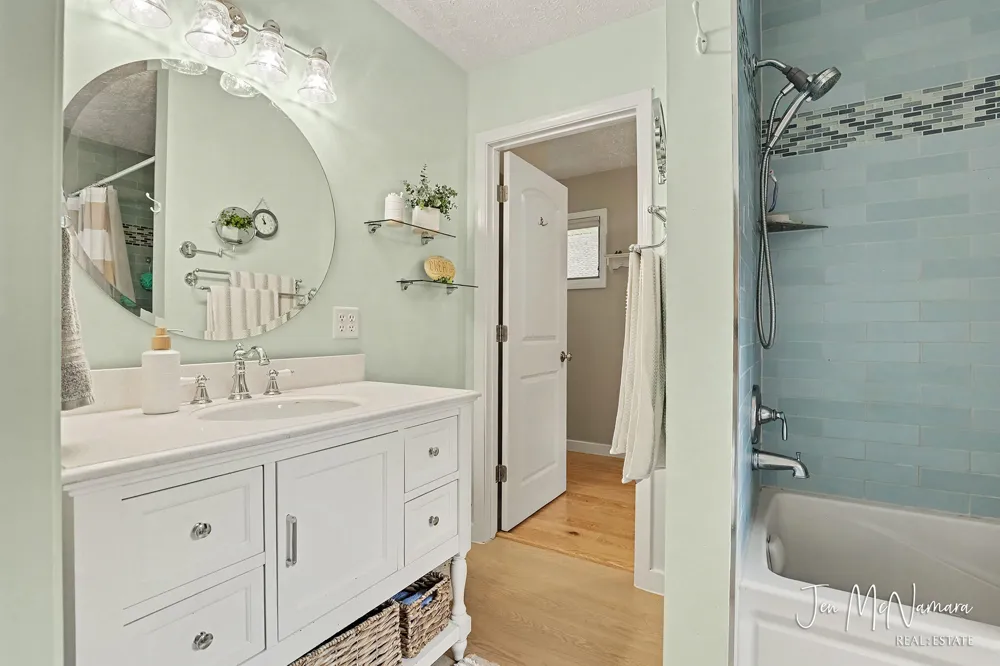 5919 S Croton Hardy Drive Newaygo, MI 49337