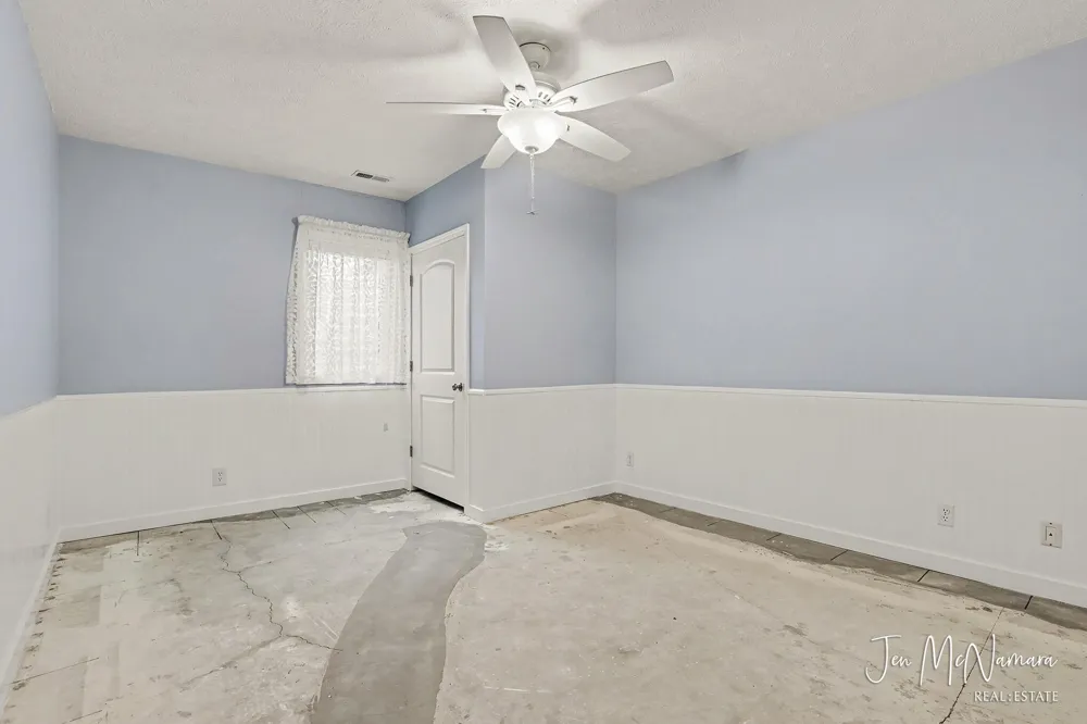 5919 S Croton Hardy Drive Newaygo, MI 49337