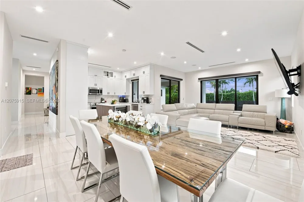 9450 SW 35th St Miami, FL 33165