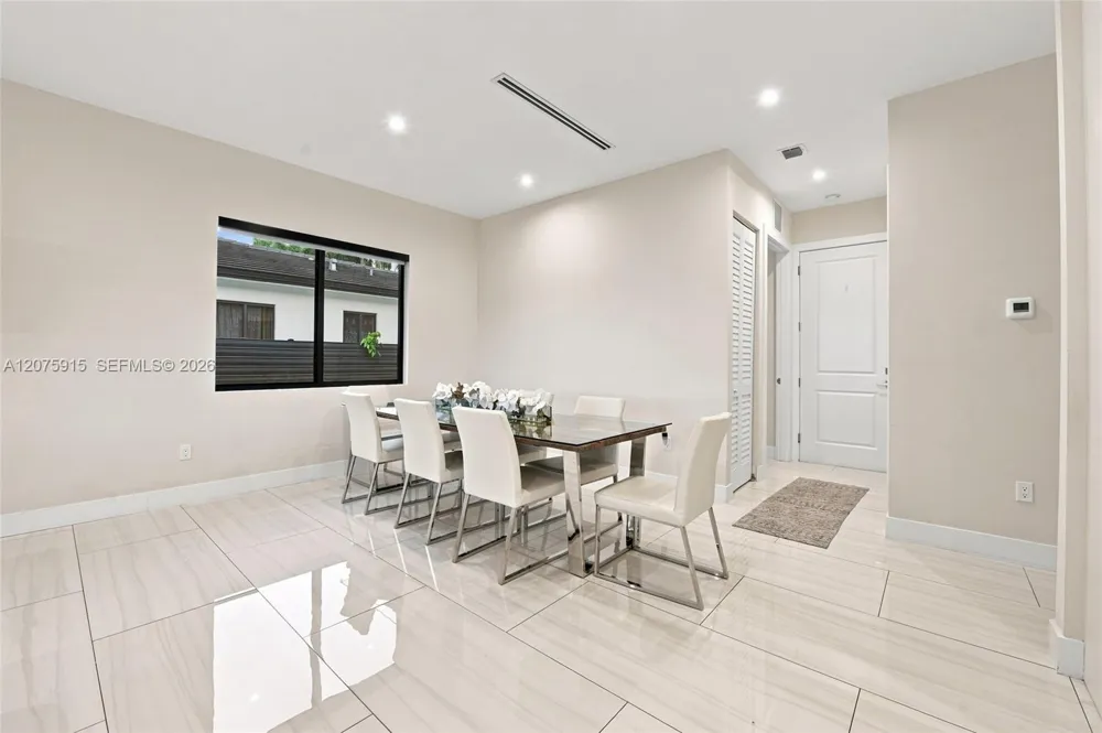 9450 SW 35th St Miami, FL 33165