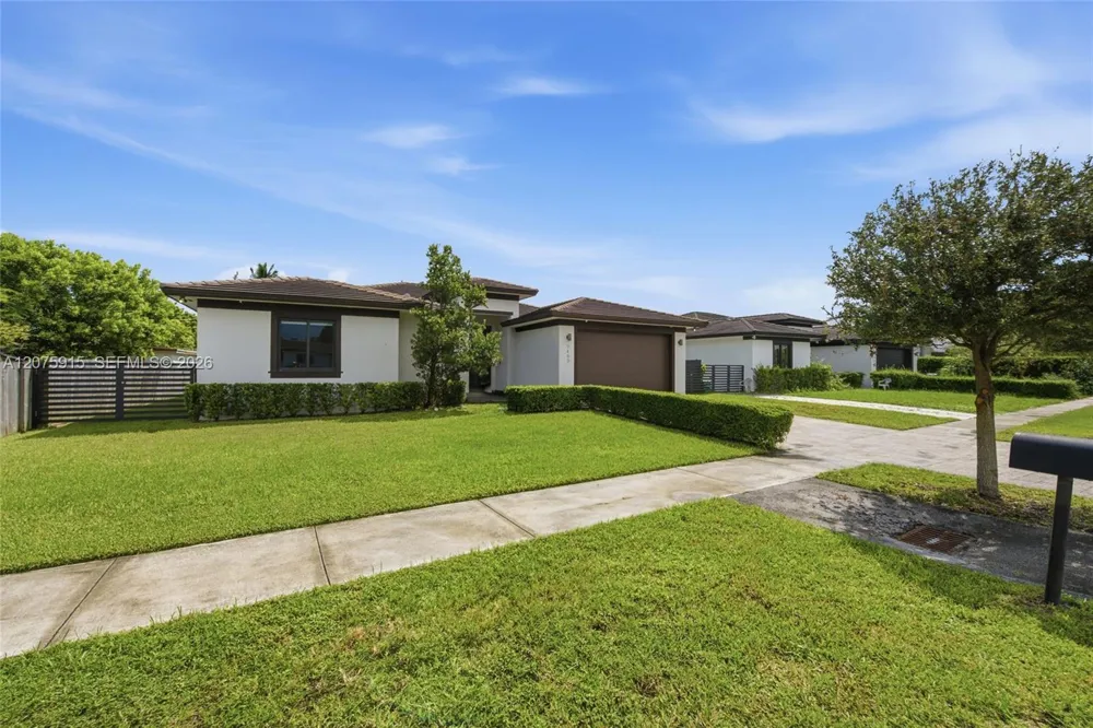 9450 SW 35th St Miami, FL 33165