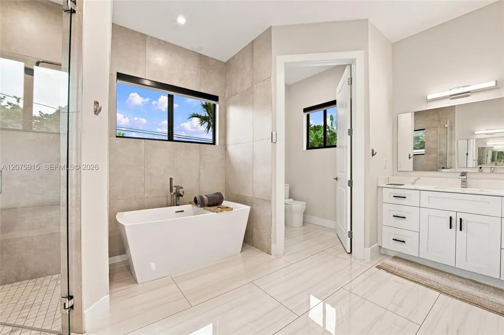 9450 SW 35th St Miami, FL 33165