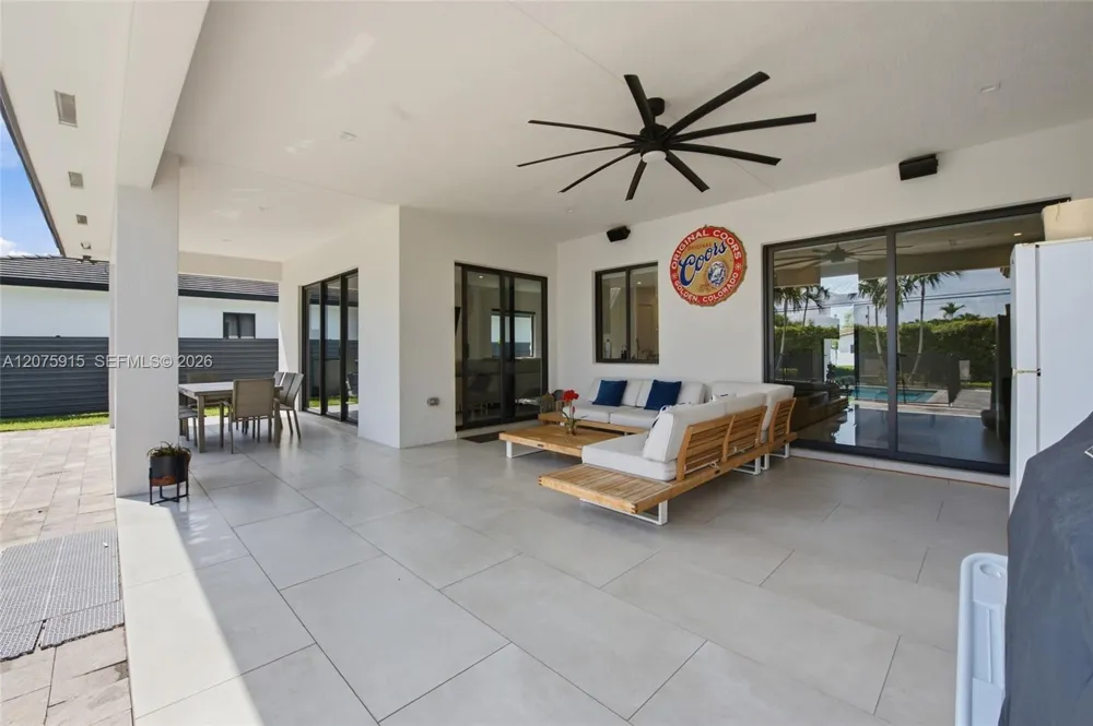9450 SW 35th St Miami, FL 33165