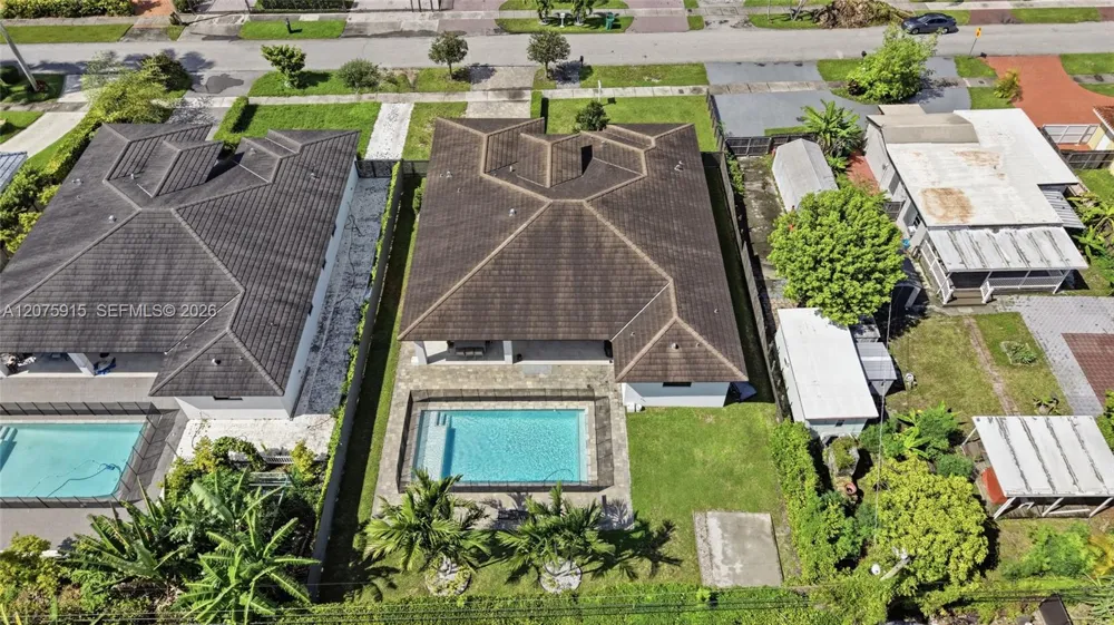 9450 SW 35th St Miami, FL 33165