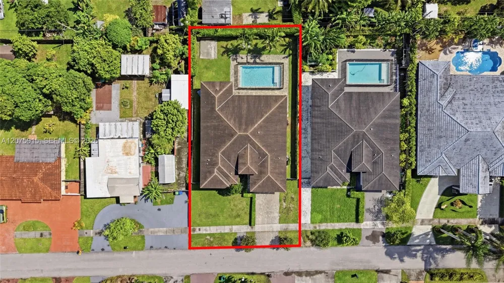 9450 SW 35th St Miami, FL 33165