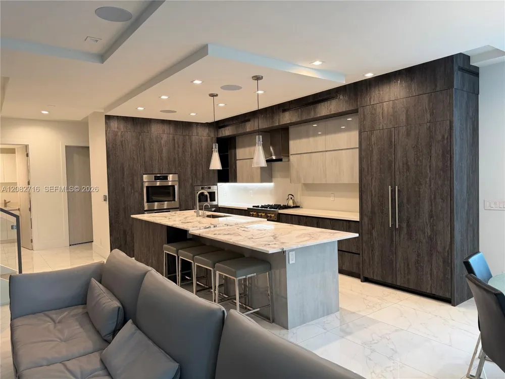 106 NE 16th Ter #106 Fort Lauderdale, FL 33301
