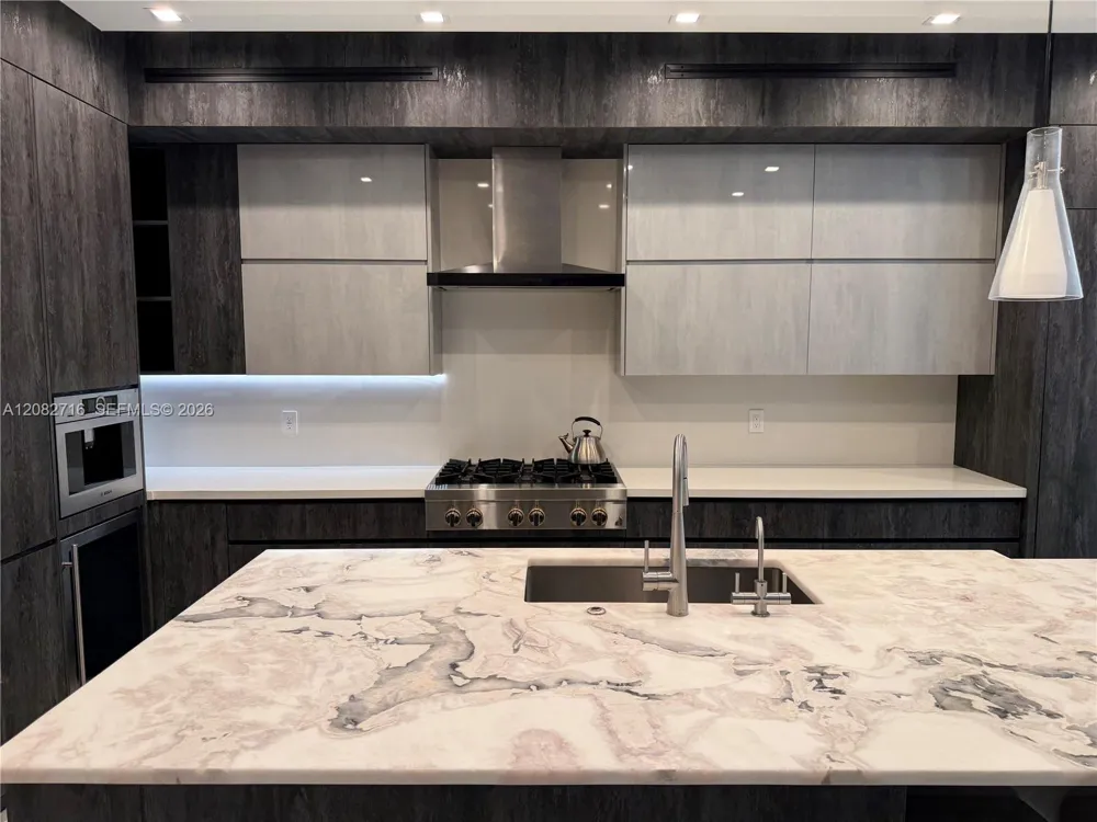 106 NE 16th Ter #106 Fort Lauderdale, FL 33301