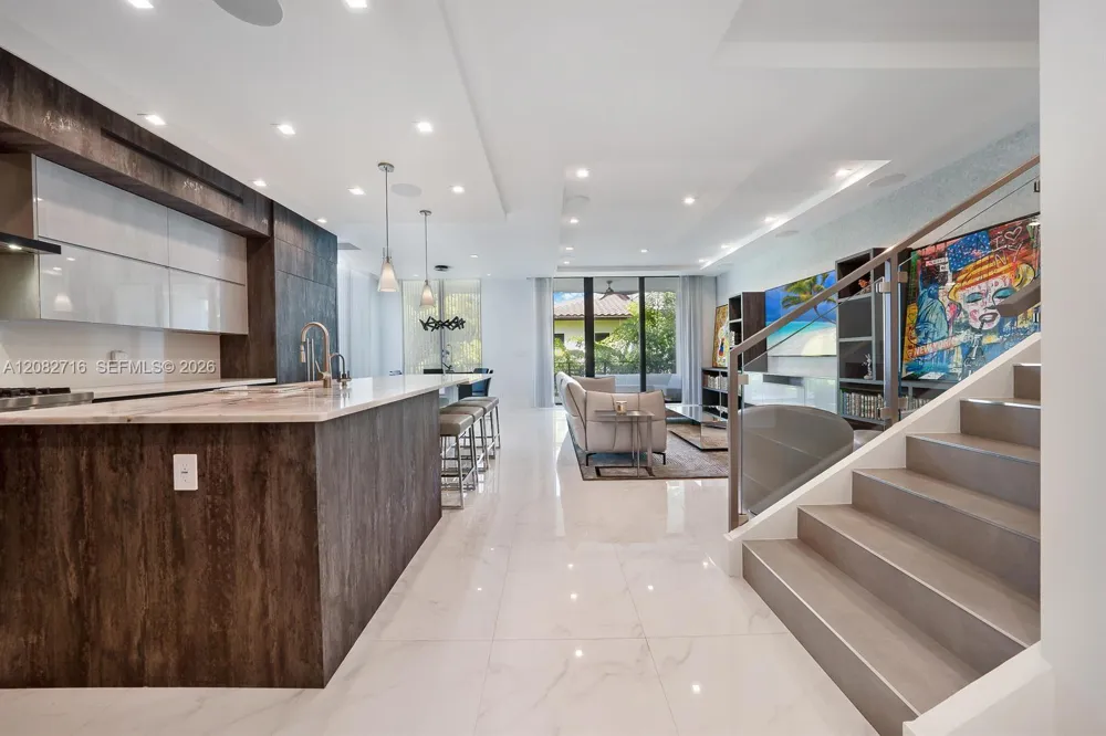 106 NE 16th Ter #106 Fort Lauderdale, FL 33301
