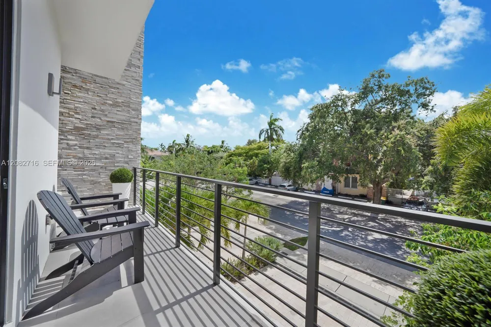 106 NE 16th Ter #106 Fort Lauderdale, FL 33301