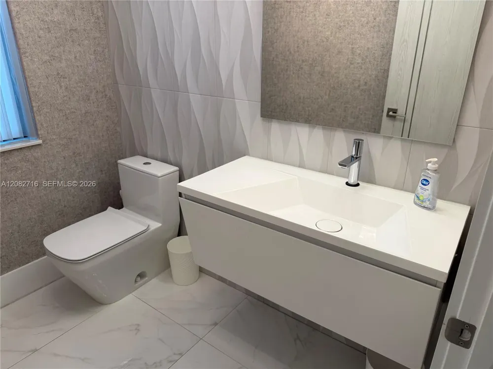 106 NE 16th Ter #106 Fort Lauderdale, FL 33301