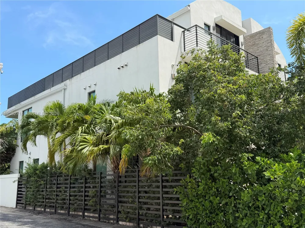 106 NE 16th Ter #106 Fort Lauderdale, FL 33301