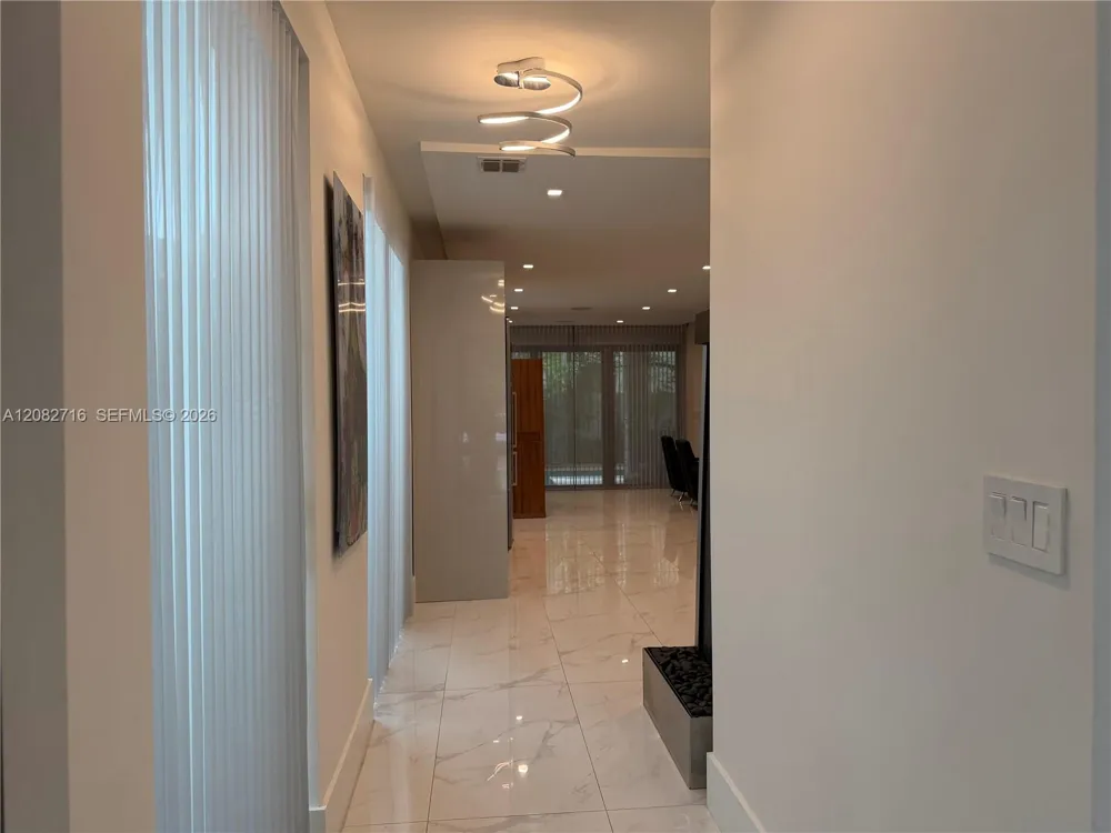 106 NE 16th Ter #106 Fort Lauderdale, FL 33301