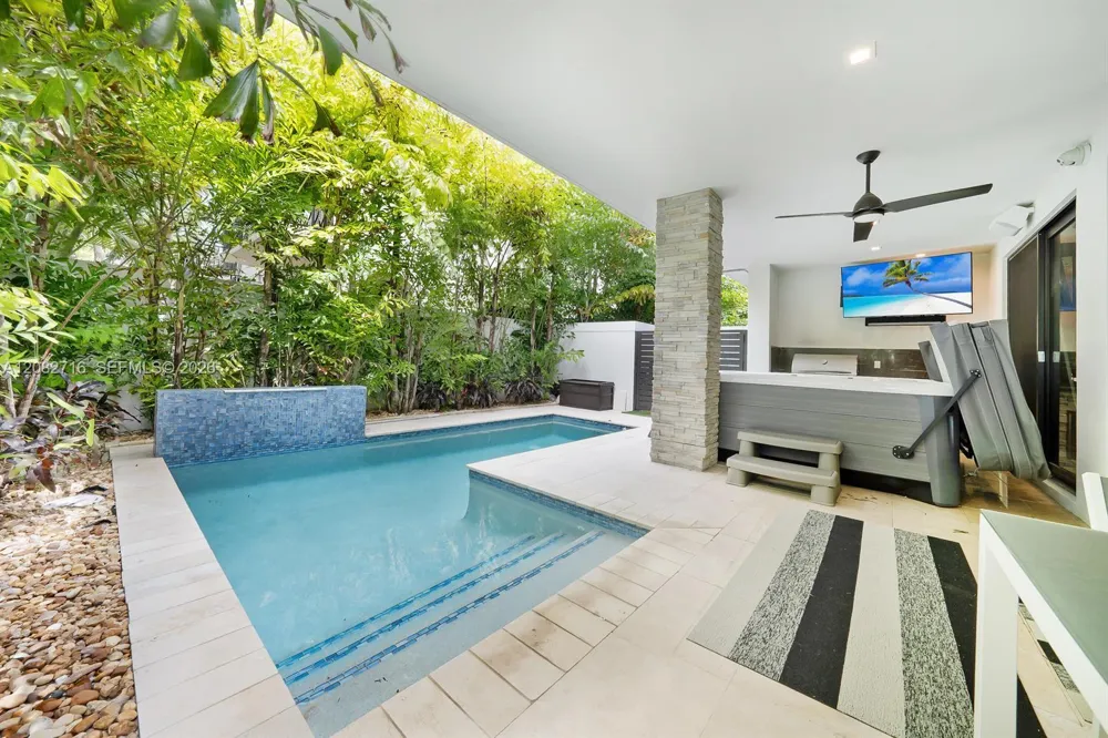 106 NE 16th Ter #106 Fort Lauderdale, FL 33301