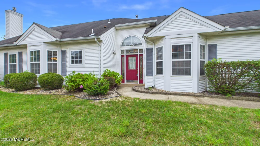 2 Daniell Court Manchester, NJ 08759