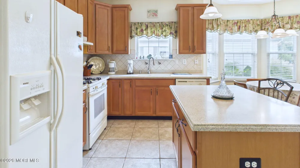2 Daniell Court Manchester, NJ 08759