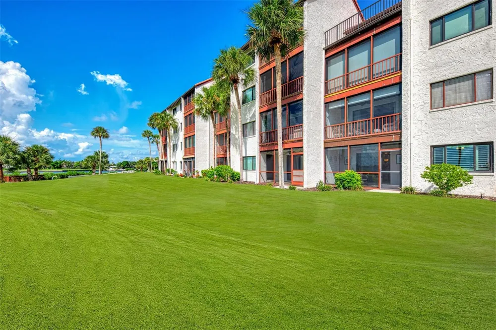 1608 STICKNEY POINT ROAD #8-107 Sarasota, FL 34231
