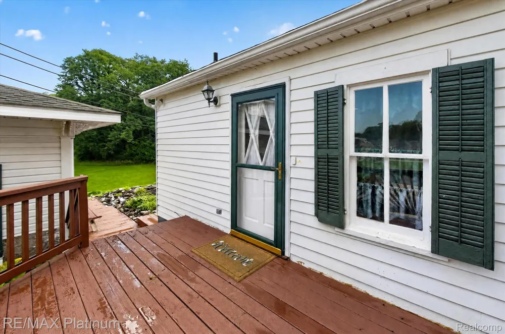 8045 Chilson Road Hamburg Township, MI 48169
