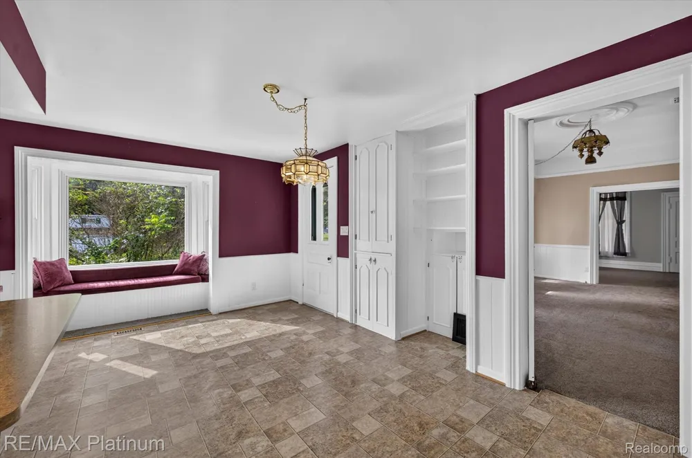 8045 Chilson Road Hamburg Township, MI 48169