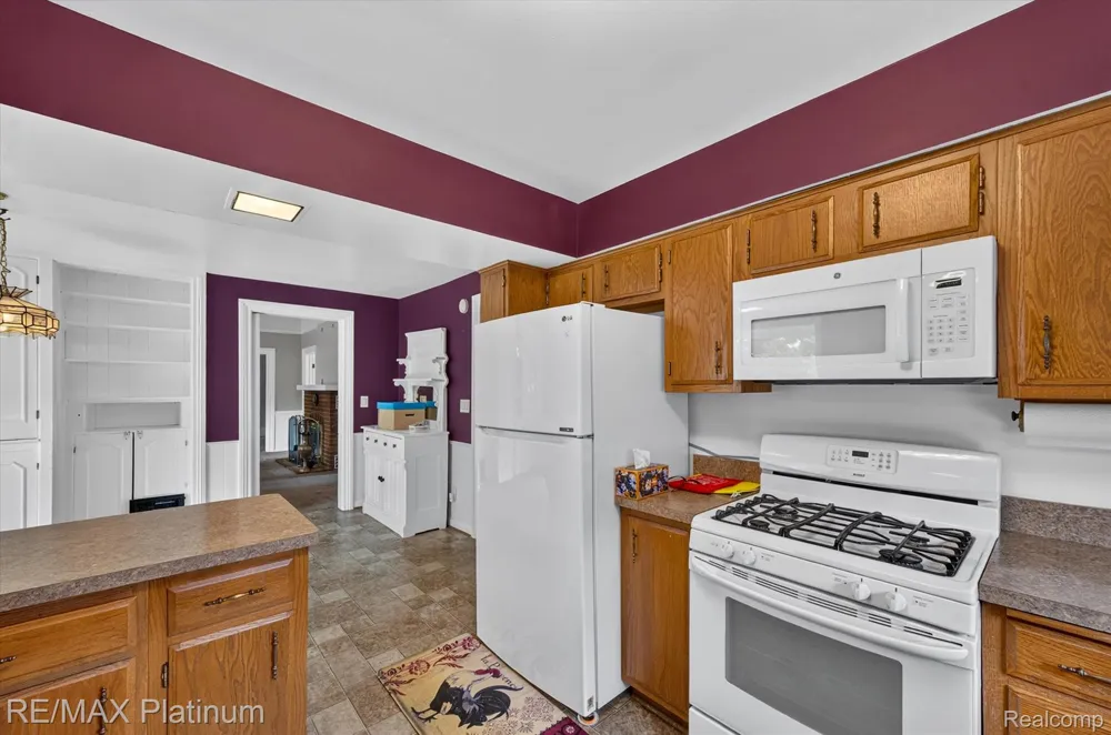 8045 Chilson Road Hamburg Township, MI 48169