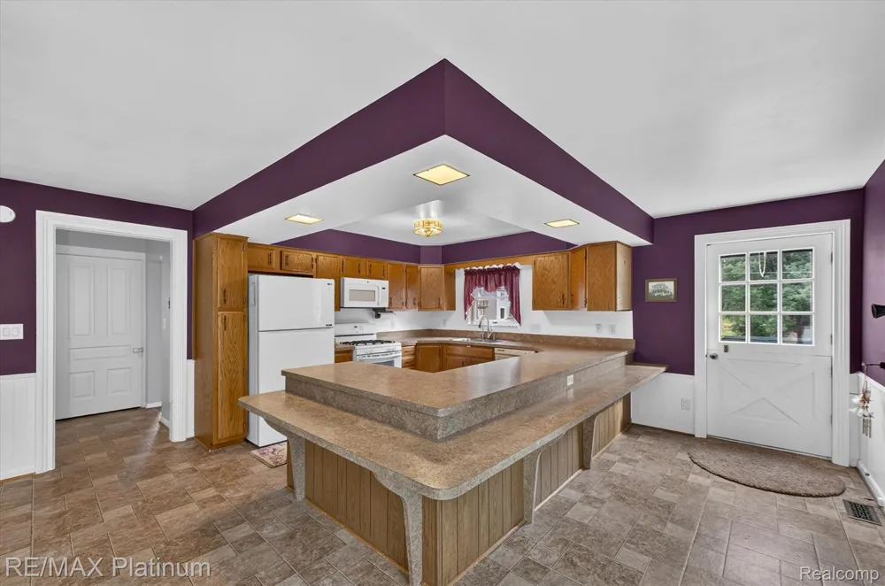 8045 Chilson Road Hamburg Township, MI 48169