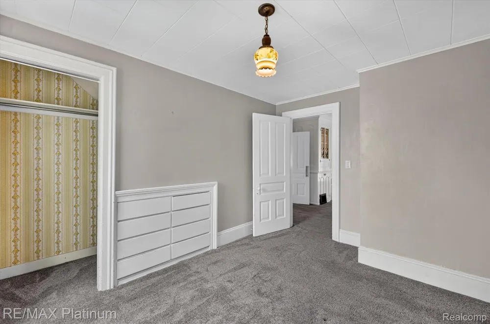 8045 Chilson Road Hamburg Township, MI 48169