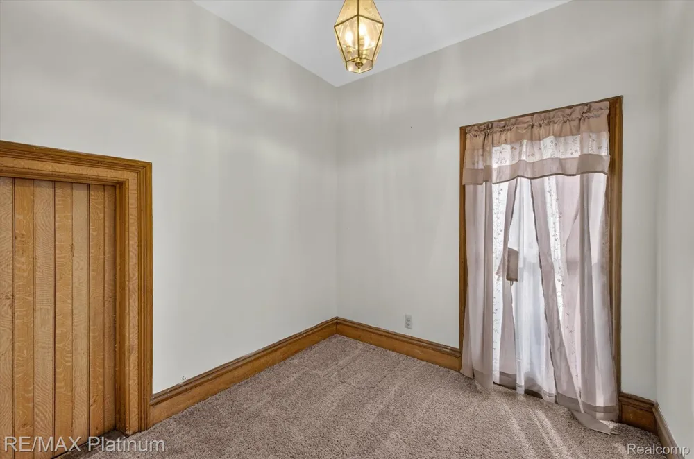 8045 Chilson Road Hamburg Township, MI 48169