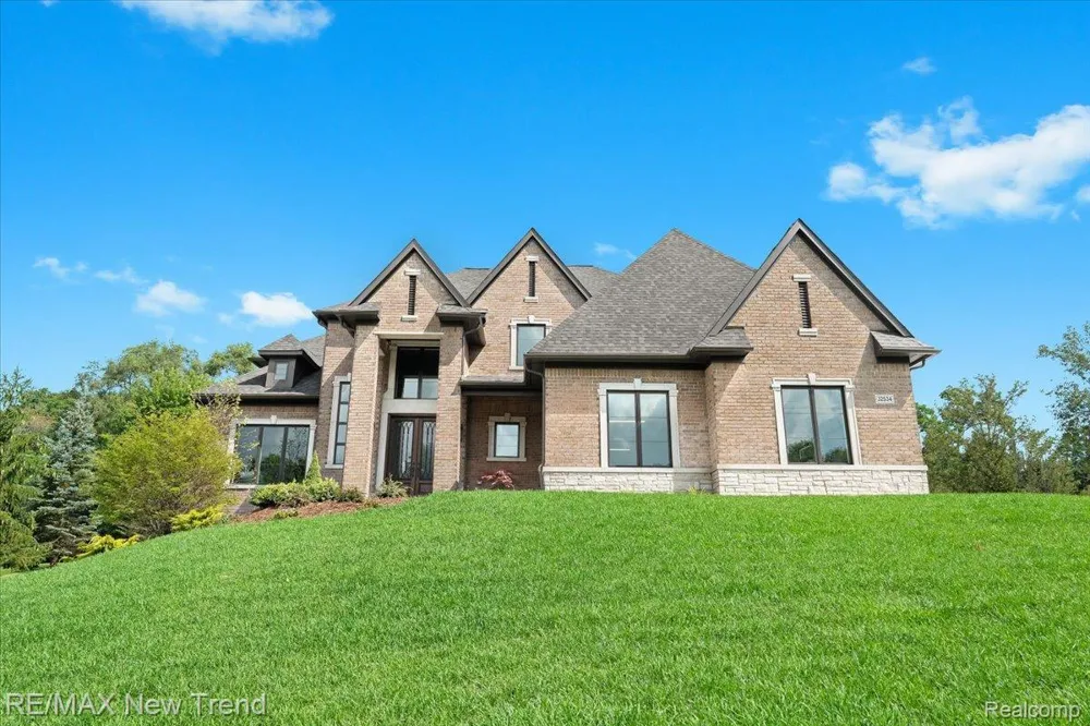 28834 Wintergreen Farmington Hills City, MI 48331