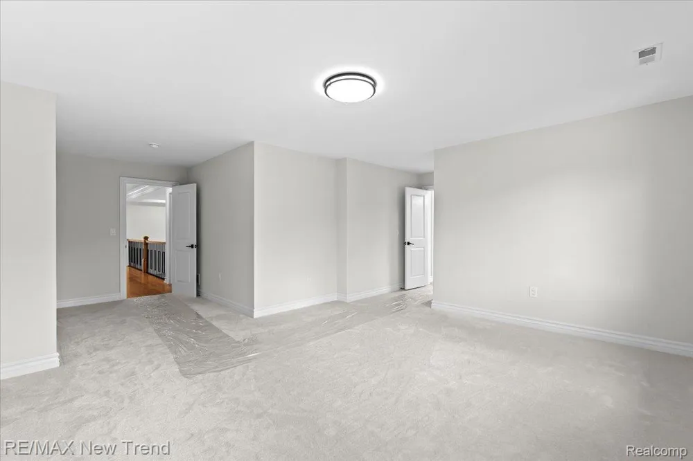28834 Wintergreen Farmington Hills City, MI 48331