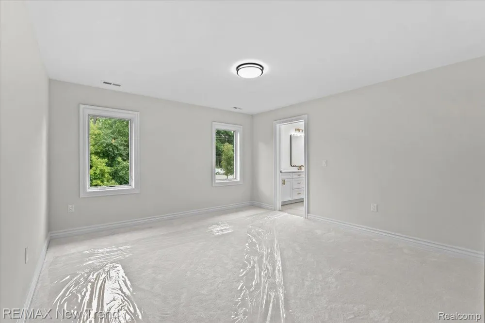 28834 Wintergreen Farmington Hills City, MI 48331